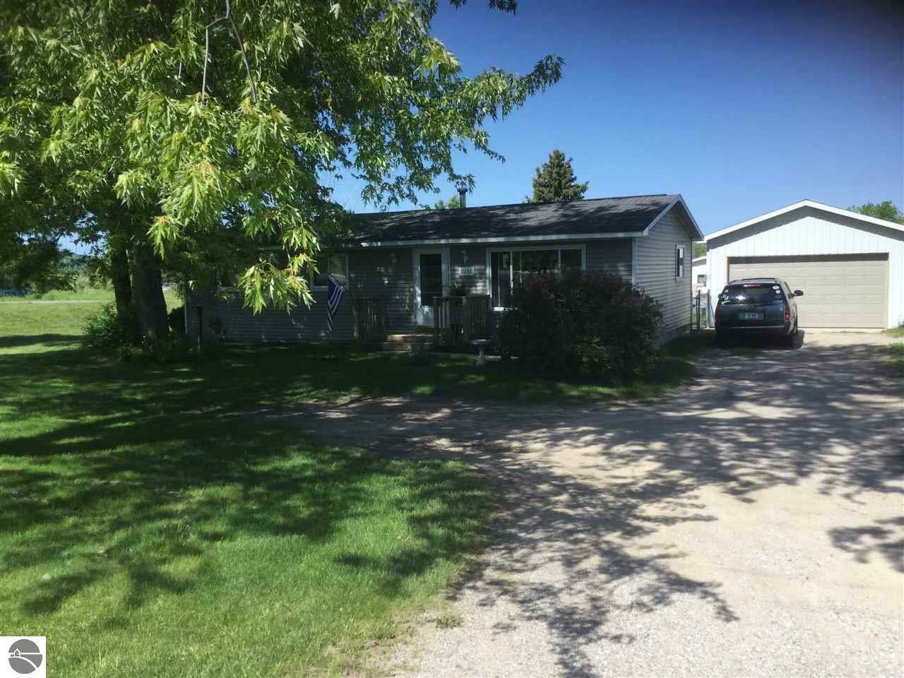 9250 S Lake Leelanau Drive  Traverse City MI 49684 photo