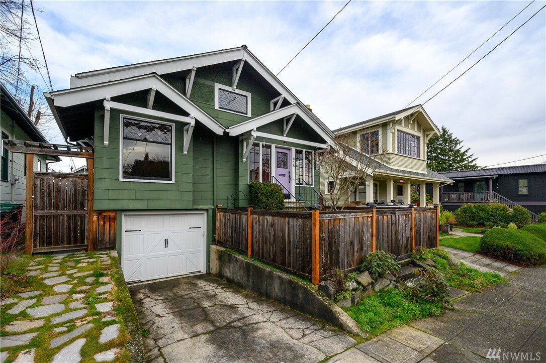 Property Photo: 418 N 61st St WA 98103