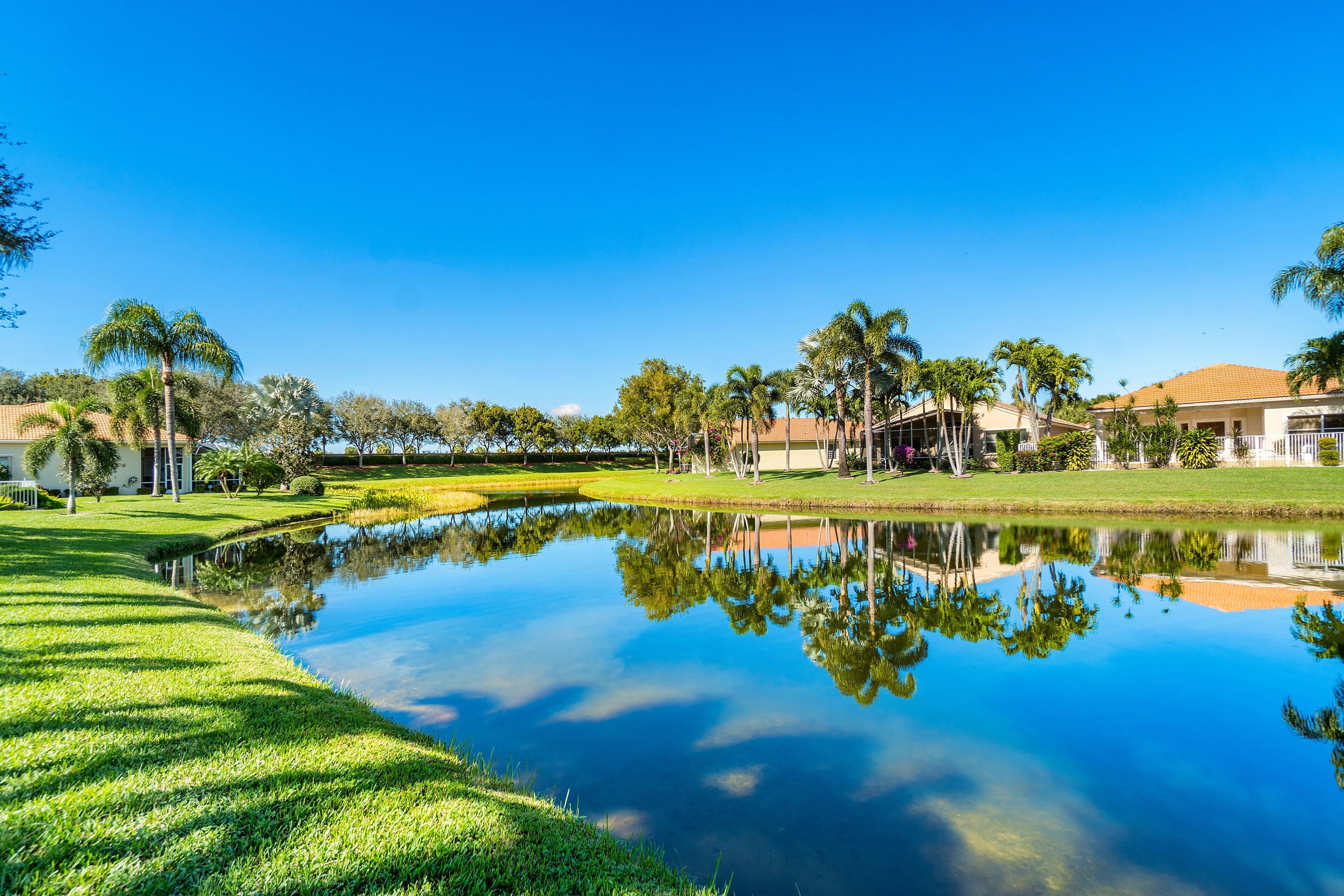 Property Photo:  7911 New Holland Way  FL 33437 