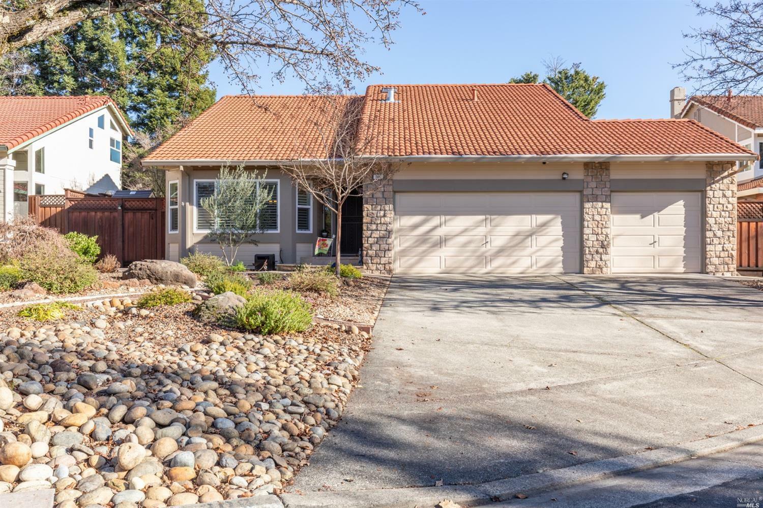 Property Photo:  308 La Quinta Drive  CA 95492 