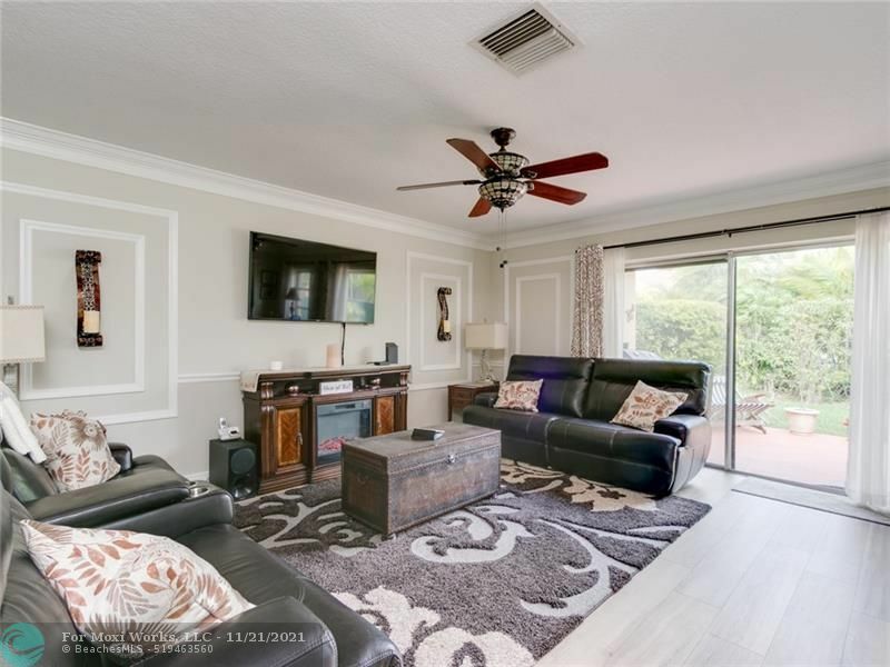 Property Photo:  6921 NW 84th St  FL 33321 