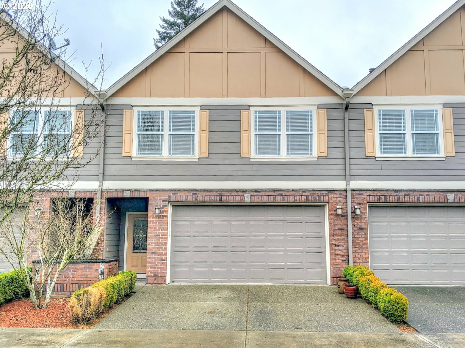 Property Photo:  221 SE 198th Pl  WA 98607 