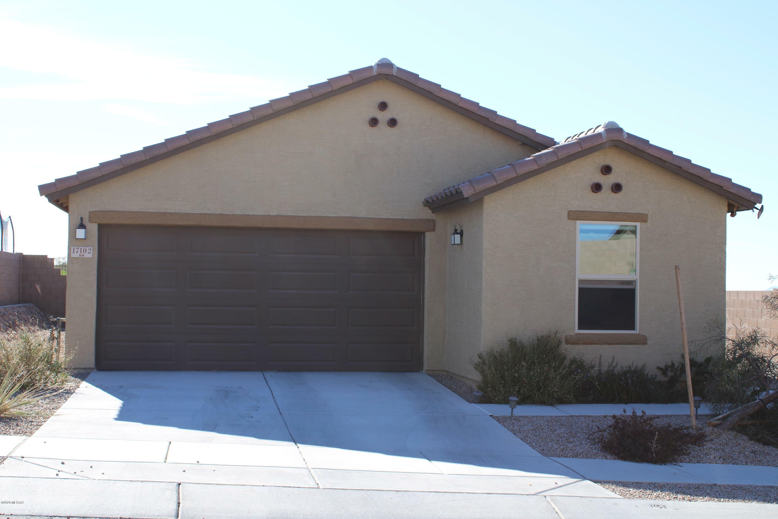Property Photo: 17102 S Emerald Vista Drive AZ 85641