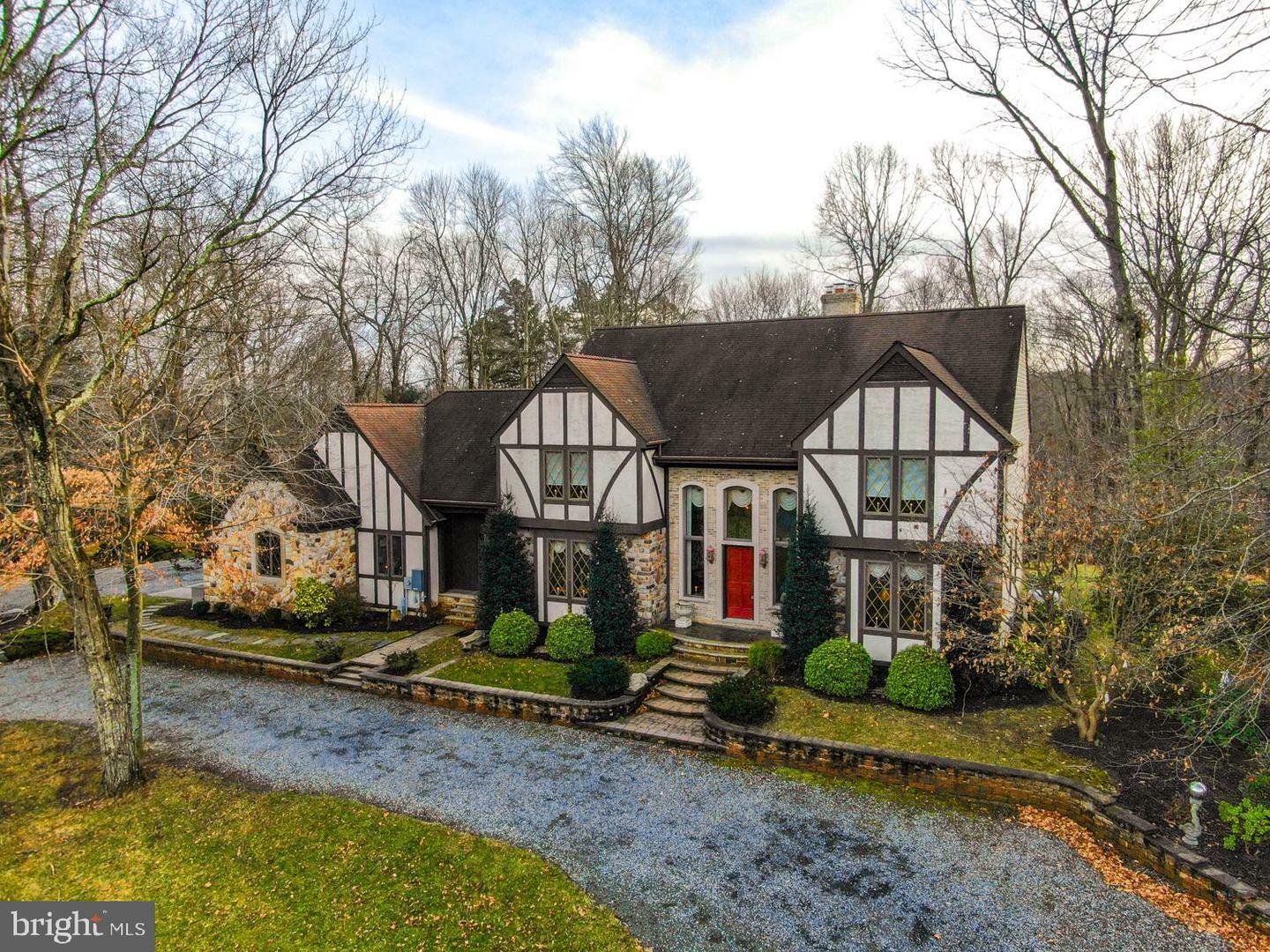 Property Photo:  160 Larrison Road  NJ 08562 