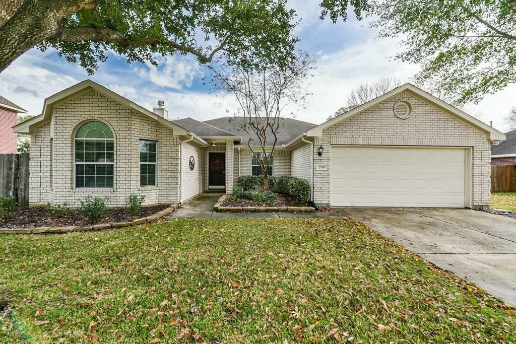 Property Photo: 2310 Deerfield Drive TX 77493