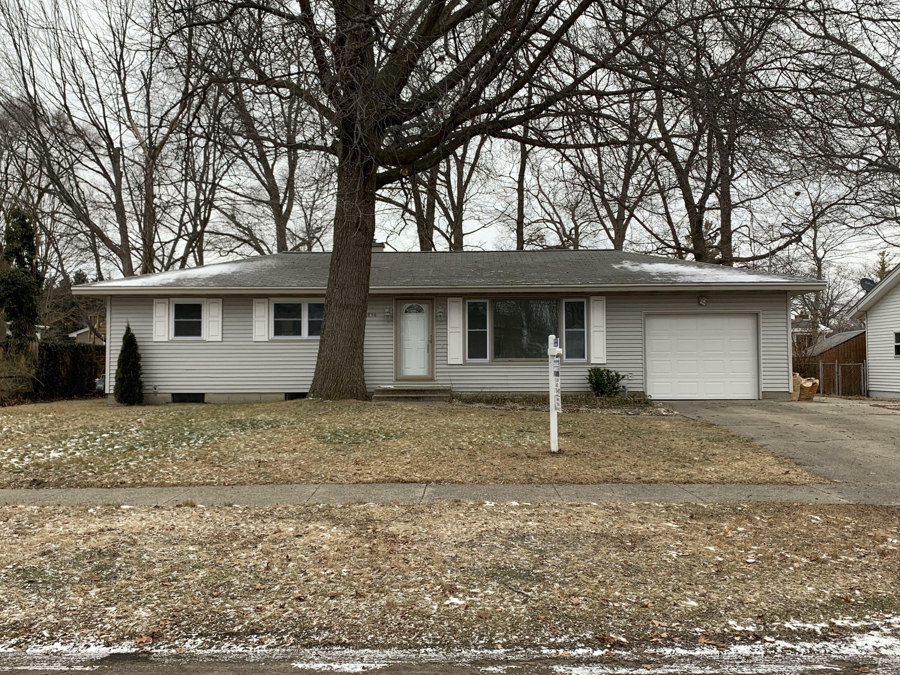 Property Photo:  1856 Southwood Avenue  MI 49441 