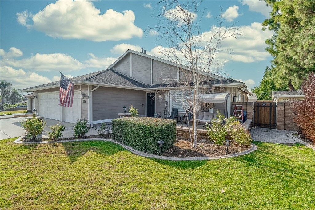 Property Photo: 105 S Rennell Avenue CA 91773