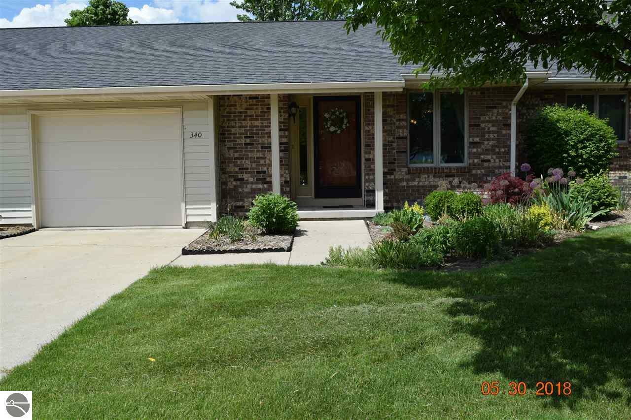 Property Photo:  340 Applewood Lane  MI 48858 