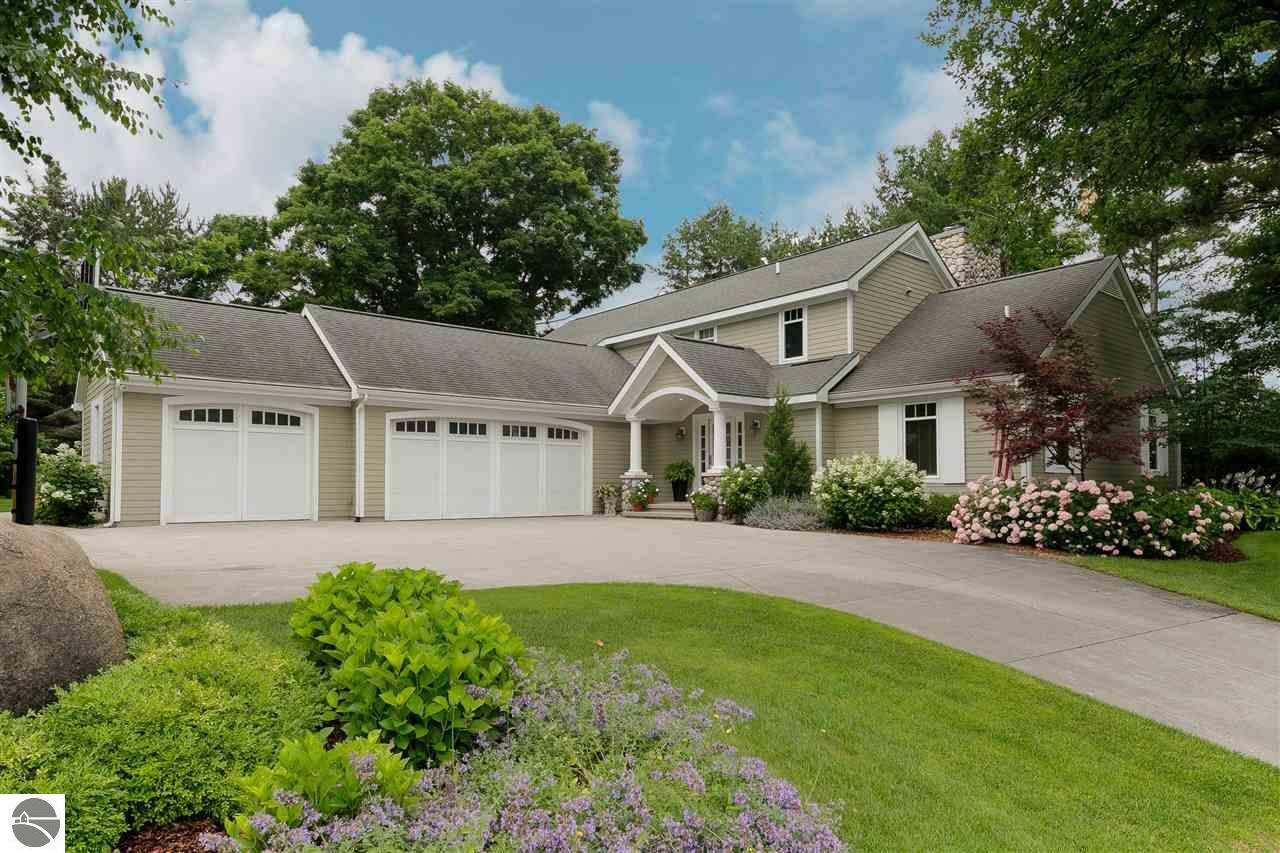 Property Photo:  1046 Quaker Valley Drive  MI 49686 