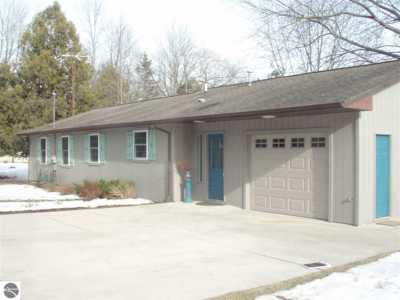 Property Photo:  1134 Johnson  MI 48893 