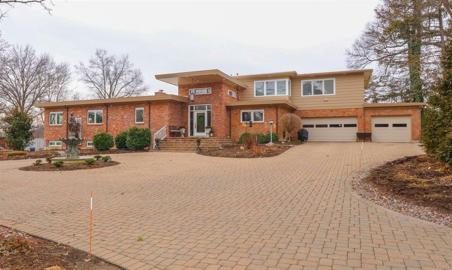 Property Photo: 211 Charles Street OH 45215