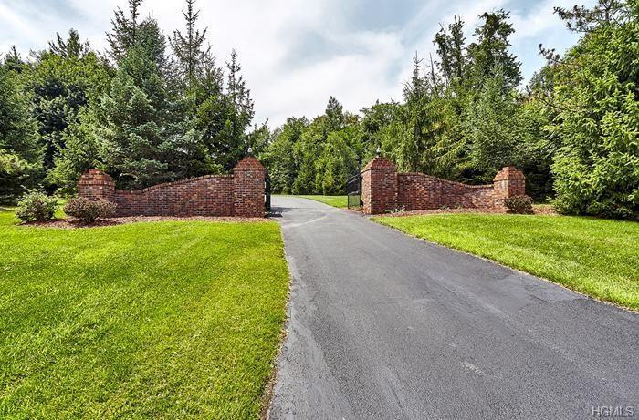 Property Photo:  9 Lake View Drive  NY 10940 