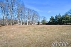 Property Photo:  19 A Broad Oak Lane  NY 11746 