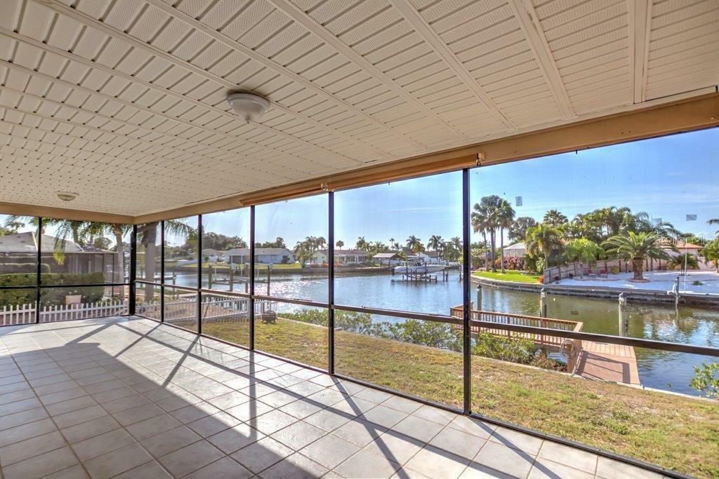 Property Photo:  6520 Bimini Court  FL 33572 