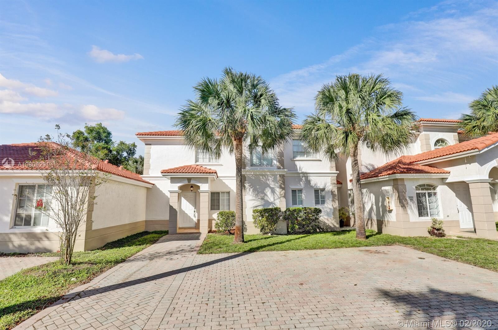 Property Photo: 7331 NW 173rd Dr 101 FL 33015