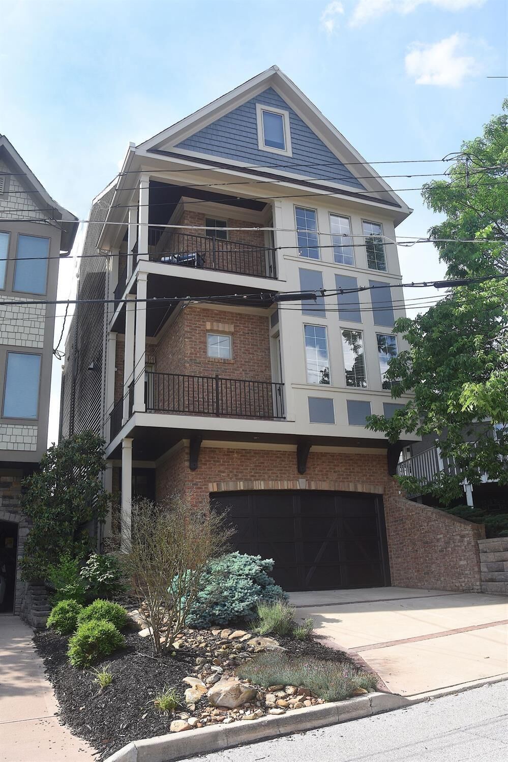 Property Photo: 465 Strafer St OH 45226