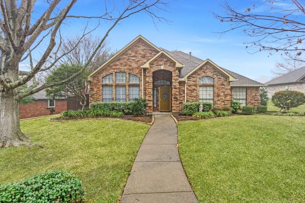 Property Photo: 113 Highview Lane TX 75087