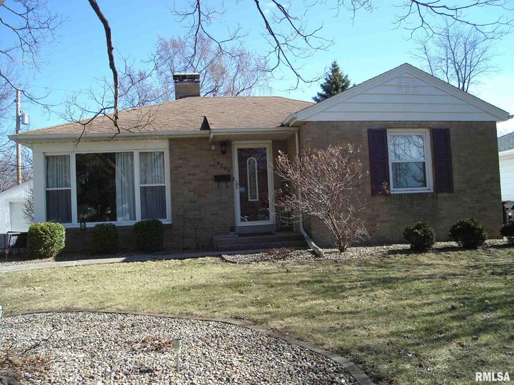 4204 N Devon  Peoria IL 61614 photo