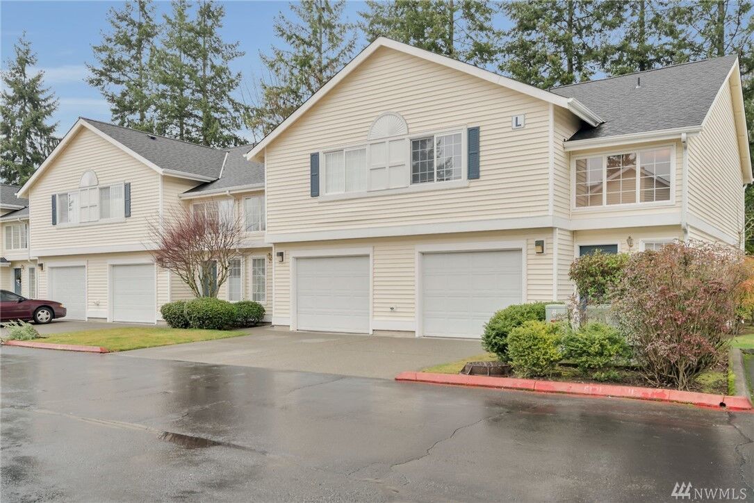Property Photo:  927  132nd Street SW L5  WA 98204 