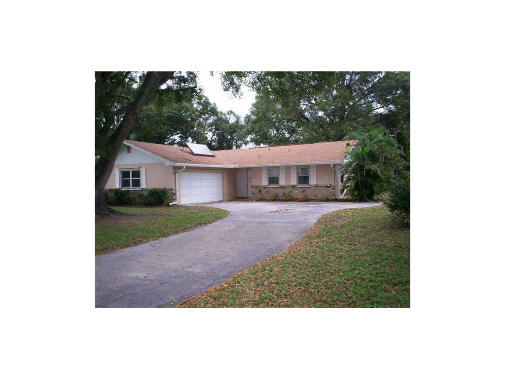 Property Photo:  1716 32nd Avenue  FL 32960 