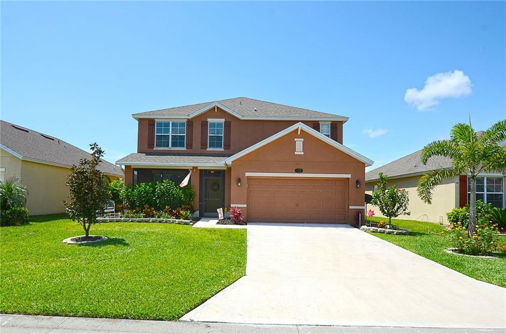 Property Photo:  1558 Lexington Square SW  FL 32962 