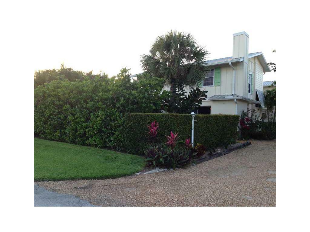 Property Photo: 925 Pirate Cove Lane FL 32963