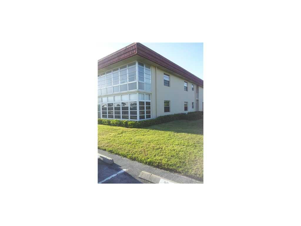 Property Photo: 99 Springlake Drive 207 FL 32962