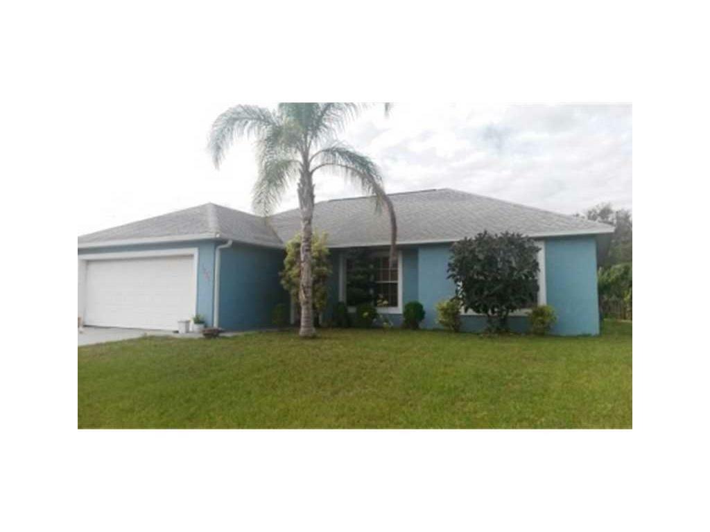 Property Photo: 1735 11th Court SW FL 32962