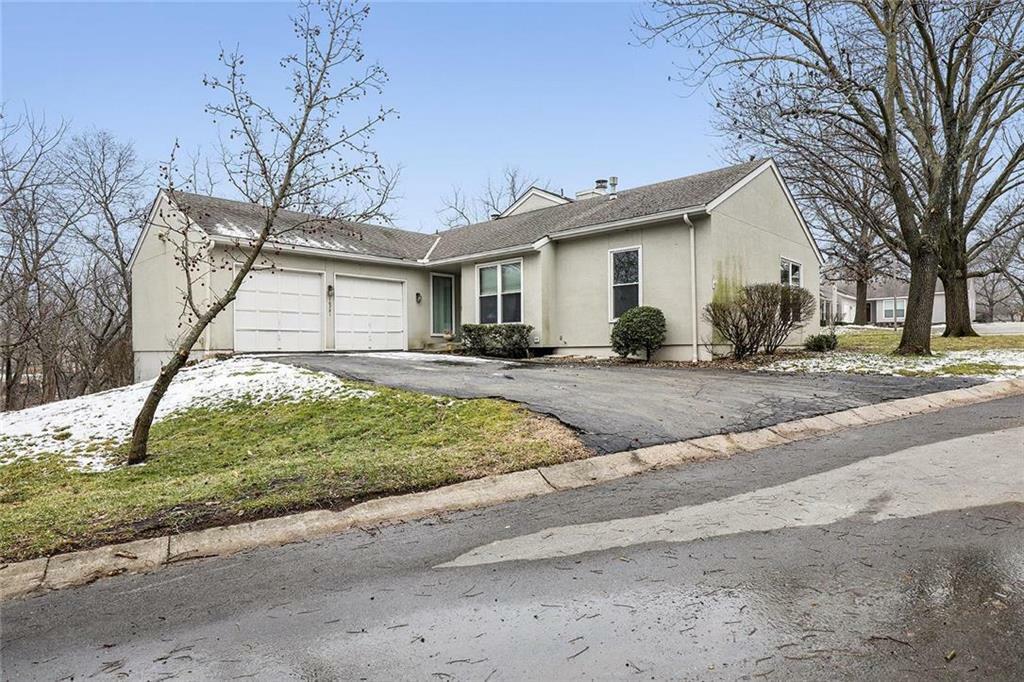 Property Photo:  10781 Oakmont Street  KS 66210 