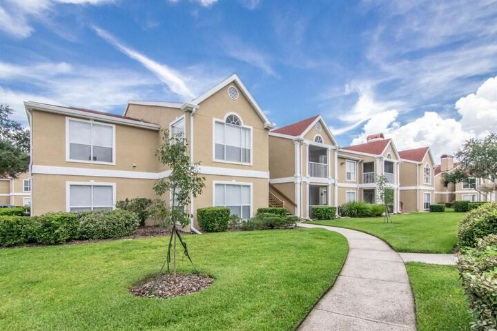 Property Photo: 9481 Highland Oak Drive 313 FL 33647