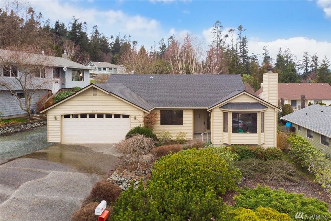 Property Photo: 1902 Lea Place WA 98221