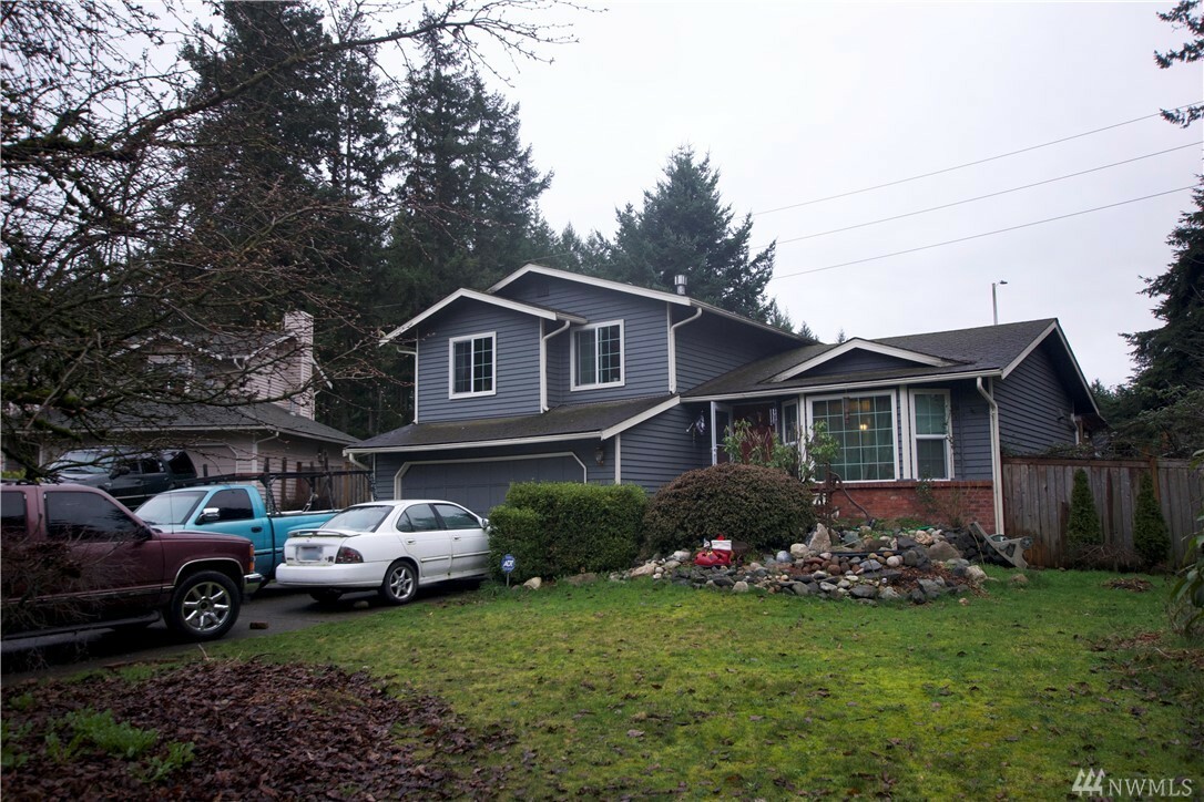 Property Photo:  9716 175th St Ct E  WA 98375 