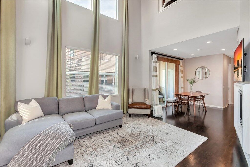 Property Photo:  15 Brownstone Way  CA 92656 