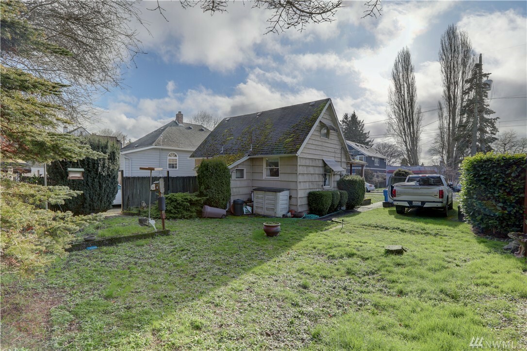 Property Photo:  3048 NW 69th St  WA 98177 