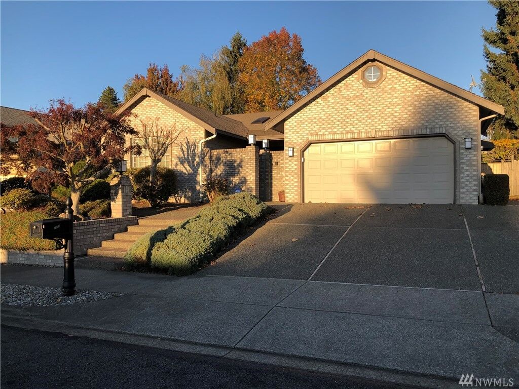 Property Photo:  3113 N Claremont Dr  WA 98407 