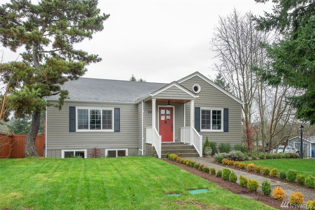 Property Photo: 10858 11th Avenue SW WA 98146