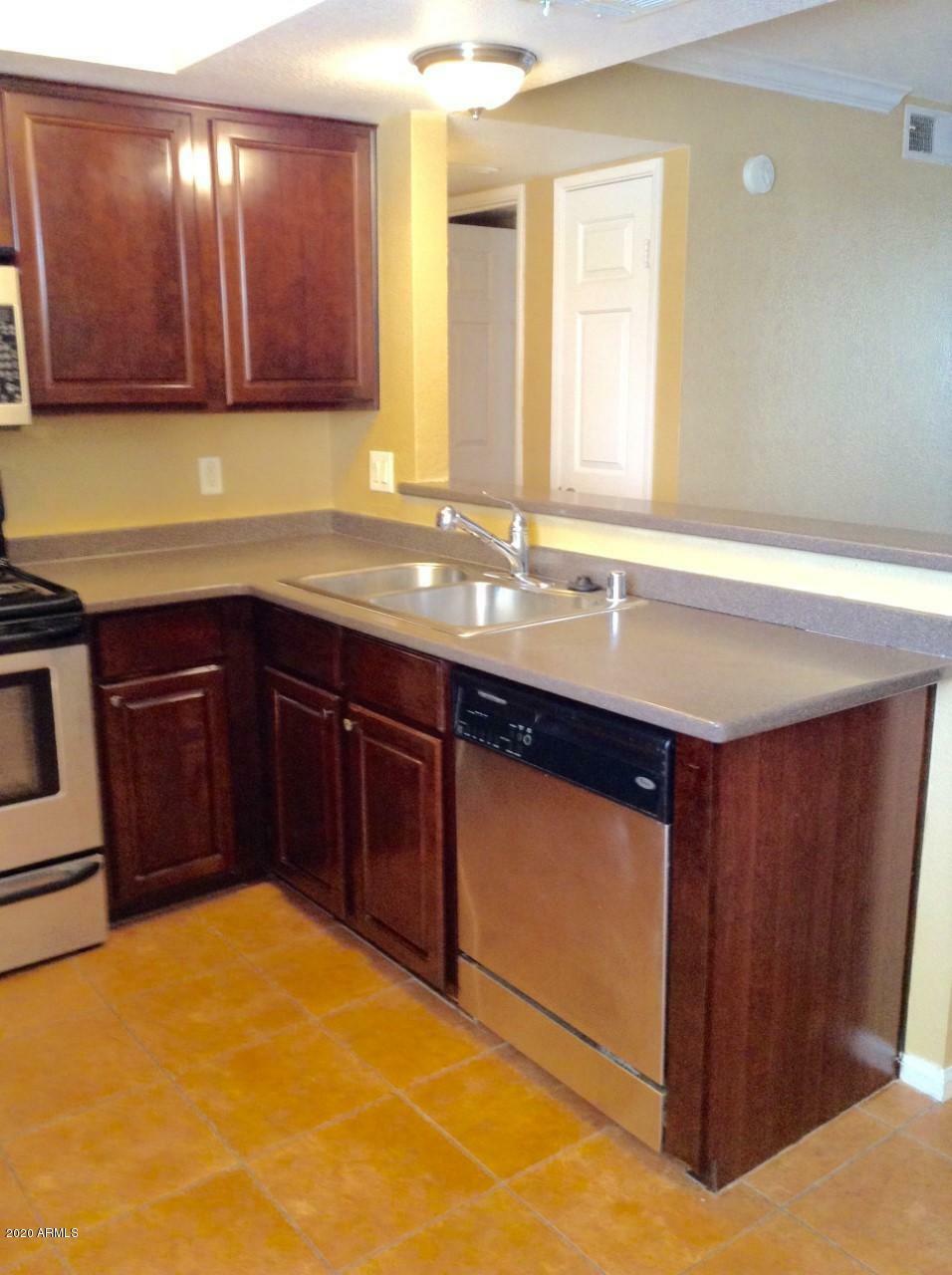 Property Photo:  1720 E Thunderbird Road  AZ 85022 