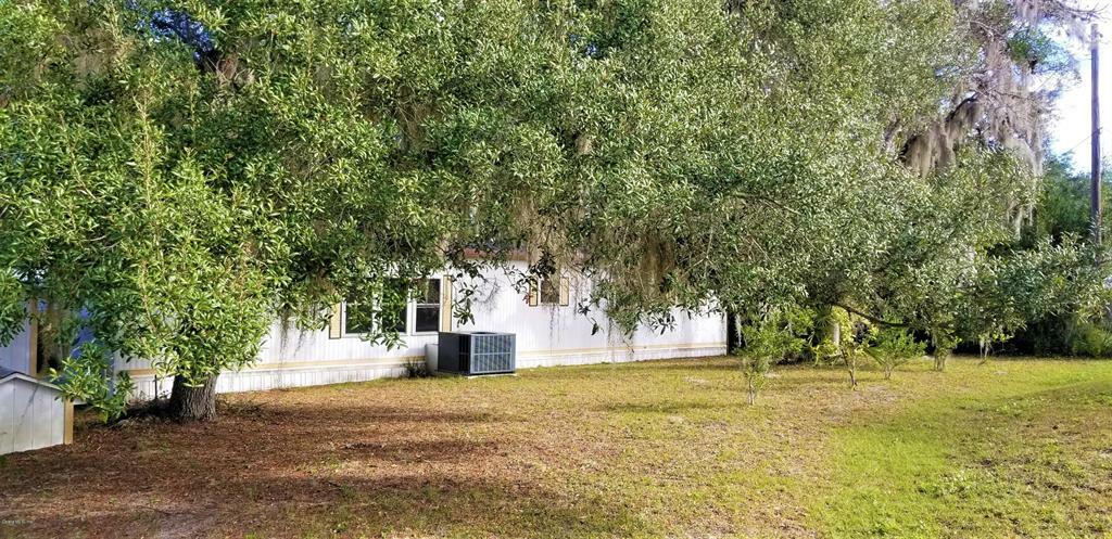 Property Photo:  18961 SE 15th Lane  FL 34488 