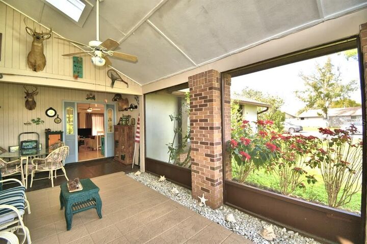 Property Photo:  2 S Flag Court  FL 34759 