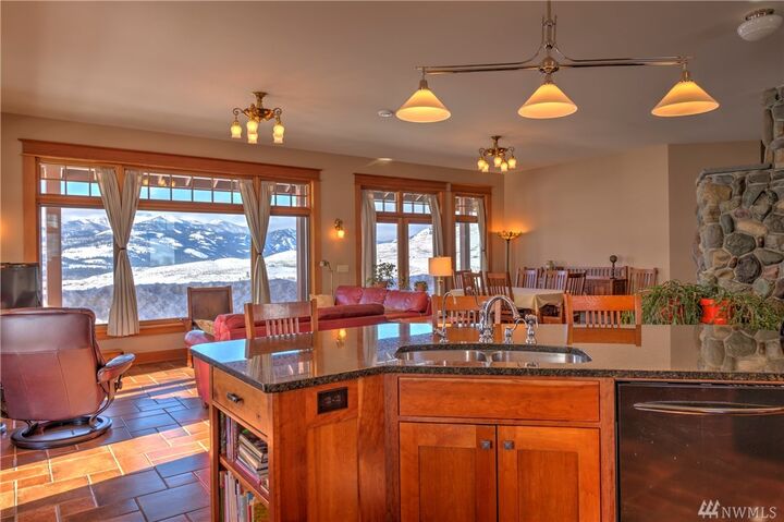 Property Photo: 15 Bella Vista Lane WA 98862