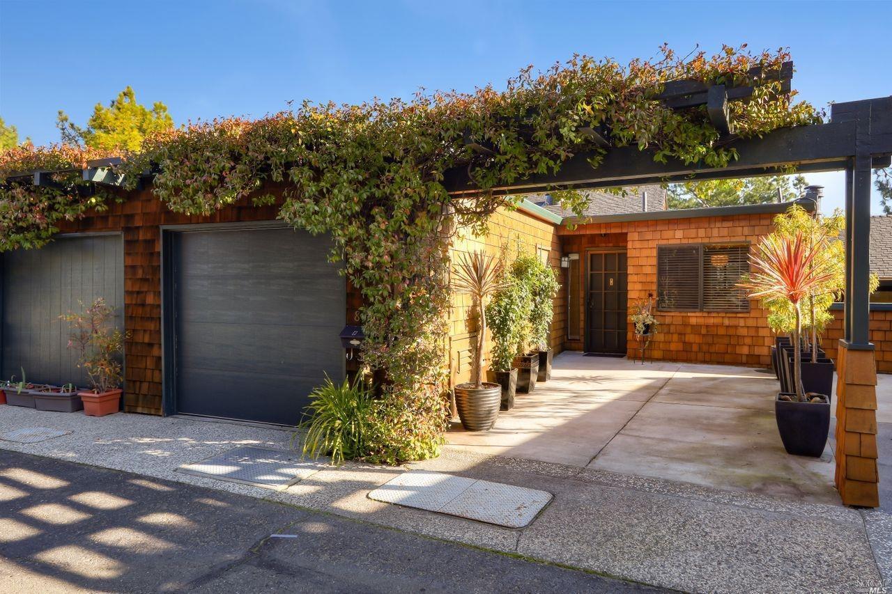 Property Photo: 8 Escalle Lane CA 94939
