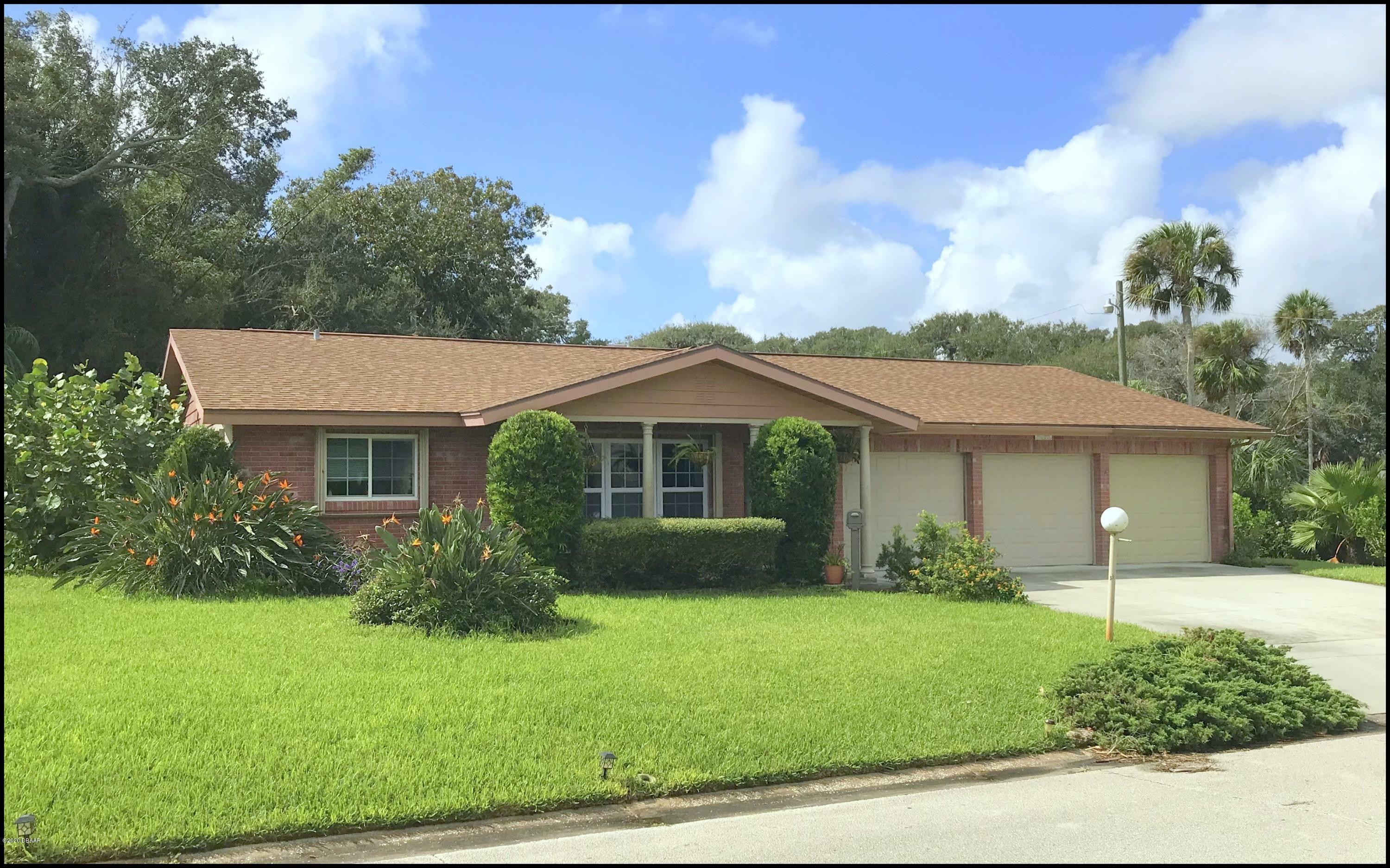 Property Photo:  48 Longfellow Circle  FL 32176 