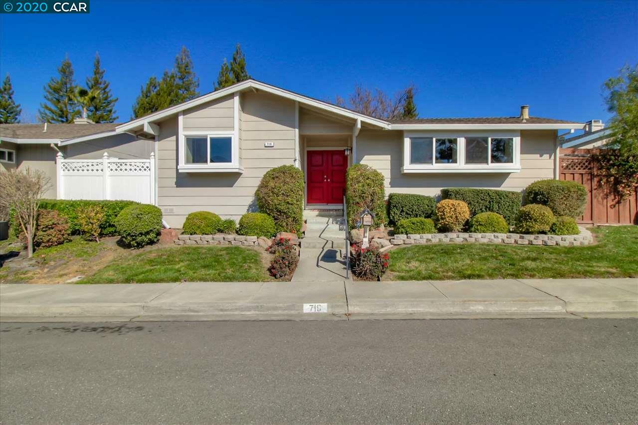 Property Photo:  719 Senca Ct  CA 94526 