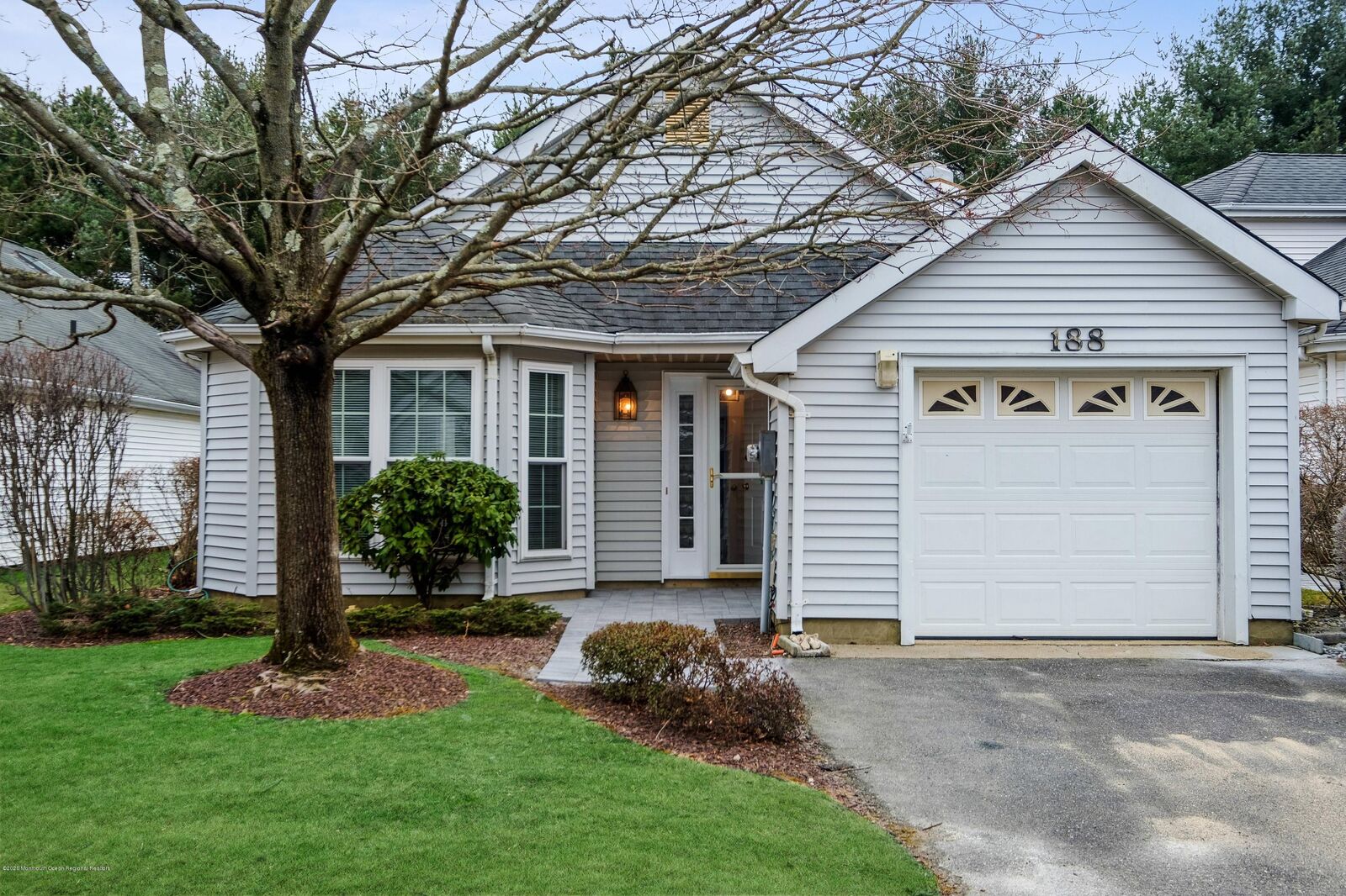 Property Photo:  188 Peach Tree Place  NJ 07728 