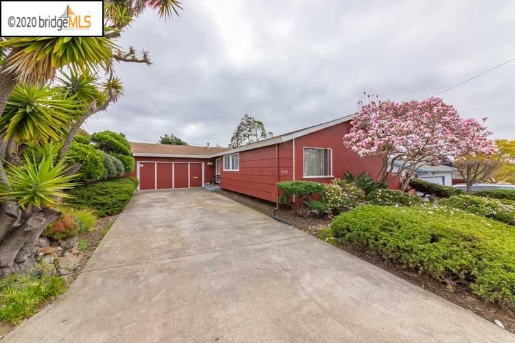 Property Photo:  2818 Loyola Ave  CA 94806 