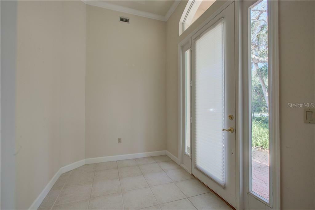 Property Photo:  5018 Hanging Moss Lane  FL 34238 