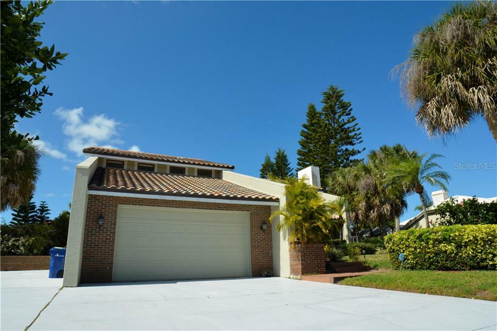 Property Photo:  1729 S Creek Lane  FL 34229 