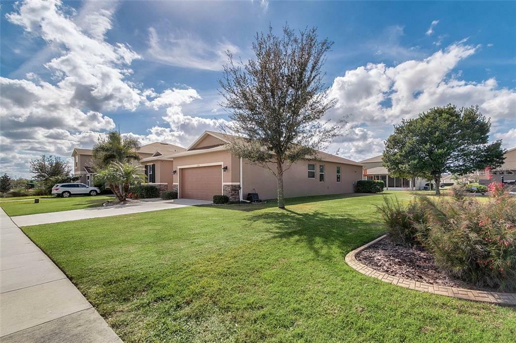 Property Photo:  1329 Smith Avenue  FL 32778 