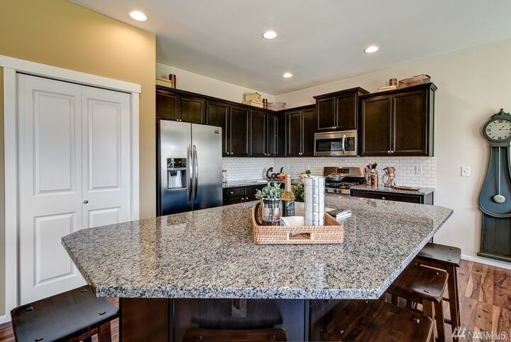 Property Photo:  17906 Mill Valley Rd 300  WA 98252 