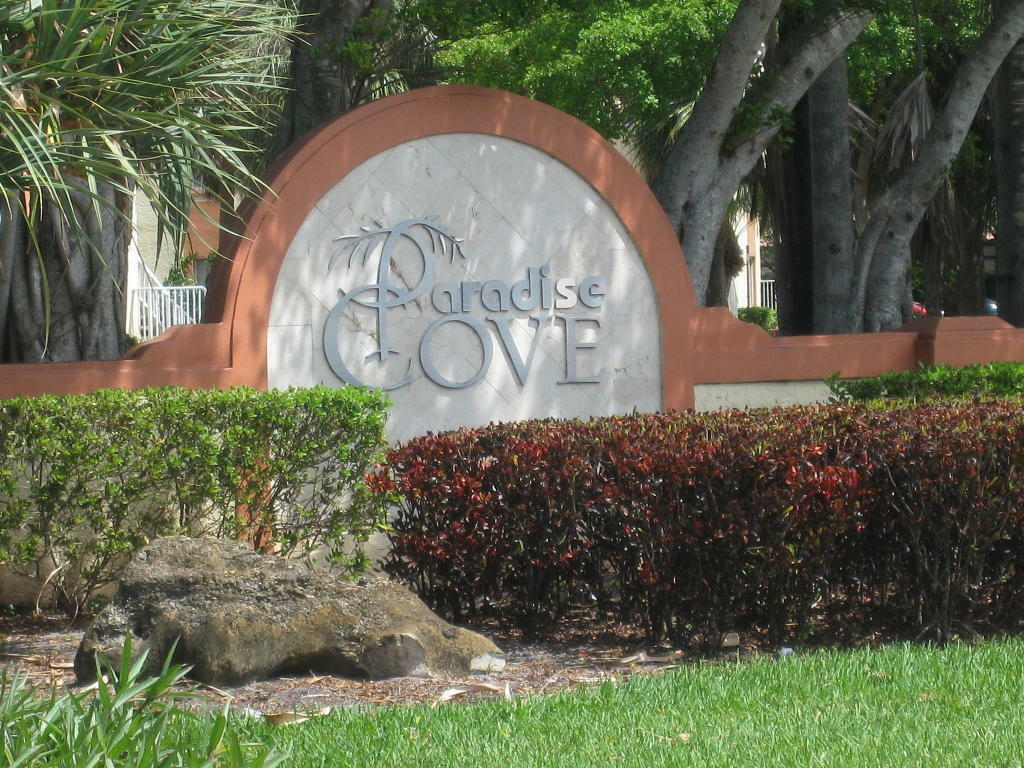 Property Photo:  1402 The Pointe Drive  FL 33409 